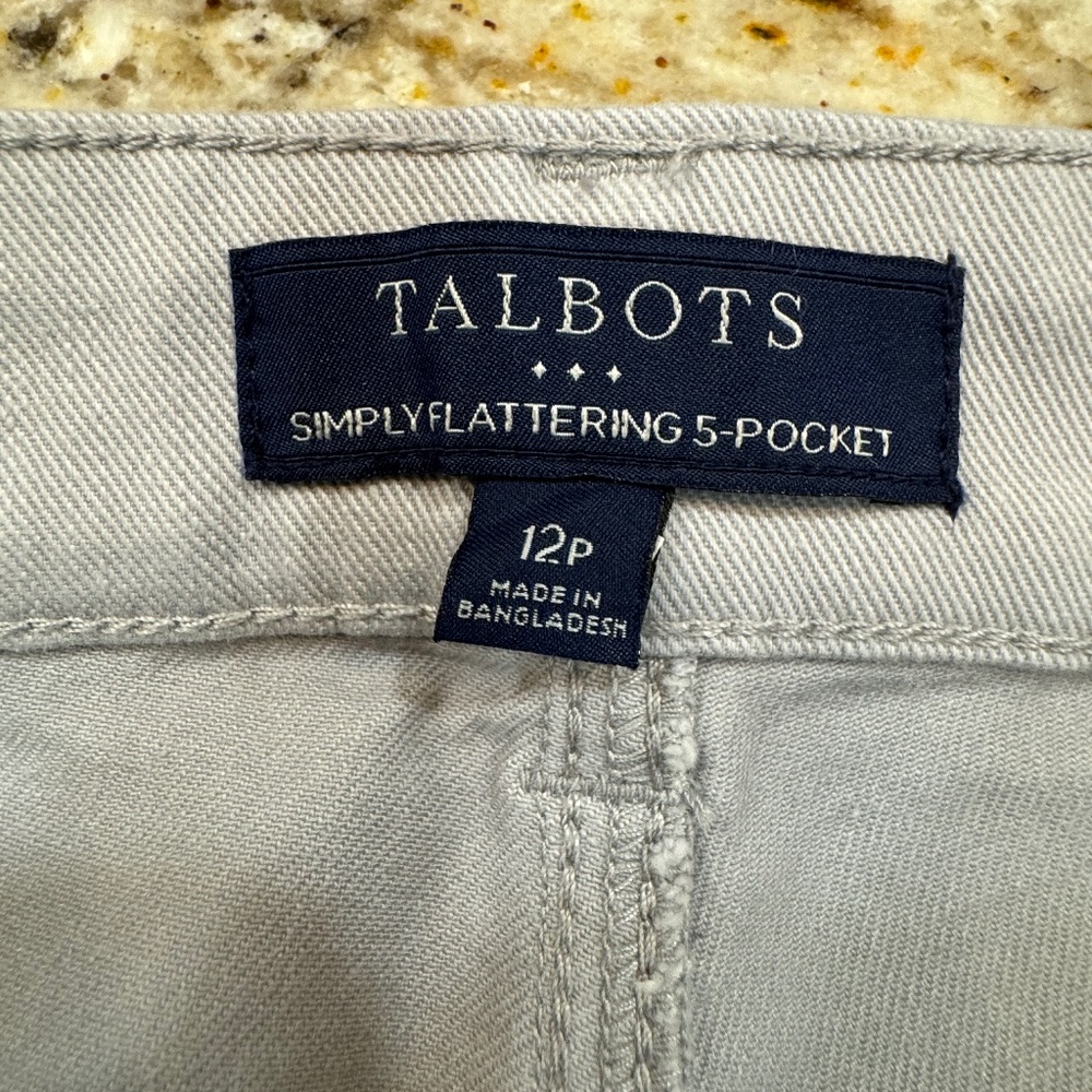 Talbots Simply Flattering 5 Pocket jeans- LOVELY GRAY size 12Petite - EUC! - Picture 2 of 15